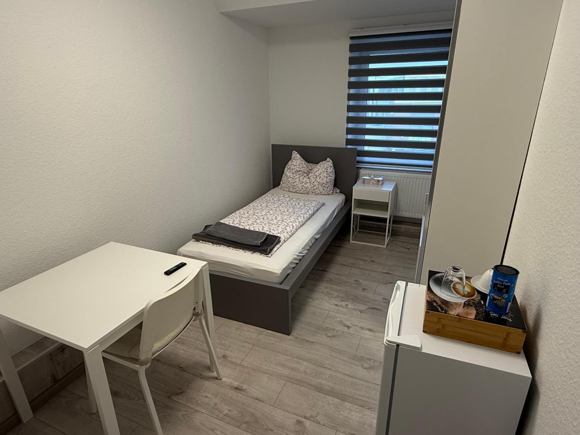 Apart-Hotel Rheinischer Hof Dormagen Esterno foto