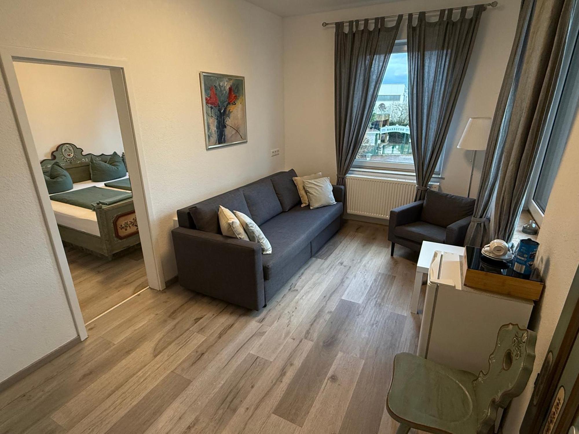 Apart-Hotel Rheinischer Hof Dormagen Esterno foto